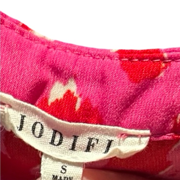 JODIFL Red Floral Blouse - Picture 3 of 3